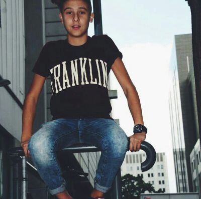 follow @justiiinboner for 5 free follows