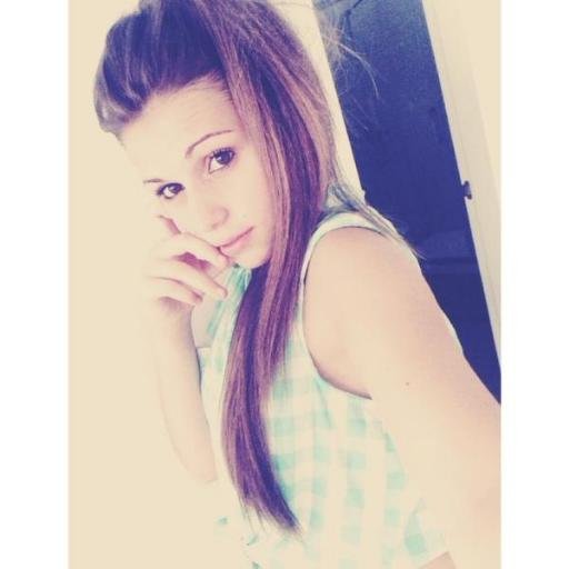 21-06-1996 ☞ ☞ ☞ 
 Si alguien juega con tú vida, 
 déjalo y sigue adelante. 
 CHICA SWAG ♥ ♥
http://t.co/z5ApXWlC4H // http://t.co/Ohyi2Wv47R