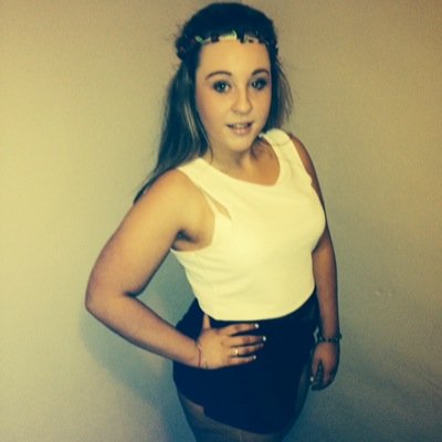 Graceahearn's profile picture. Living my life my way nobody else I am who I am 
One direction
Harvey
Bars and melody