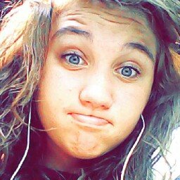 Kik me at phebe456 I am seingle