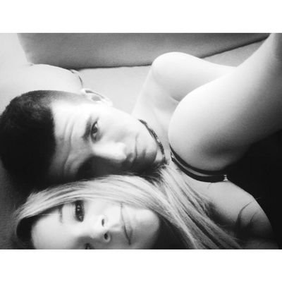 MiguelAlbert1's profile picture. 19. Tropiezo con la piedra mil veces hasta partirla en dos