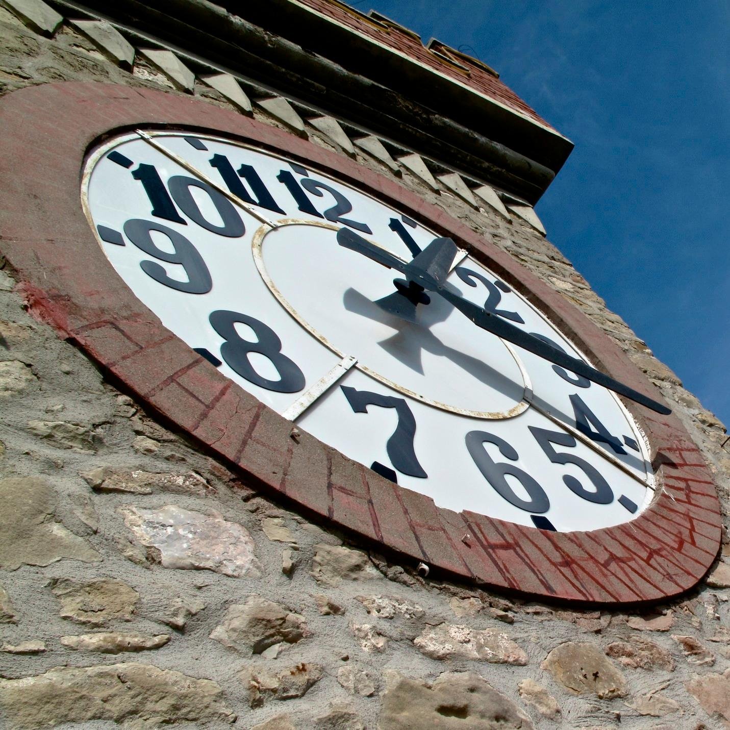 Tweeting the time of the mighty Clock Tower, located within the medieval fortress of the old town (Varousi) in Trikala, Thessaly.