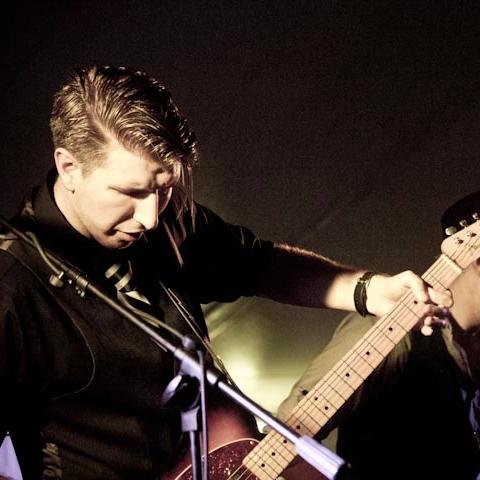 Guitarist and all things marketing for @Captain_Ivory. Nashvillian. It's all about the groove.