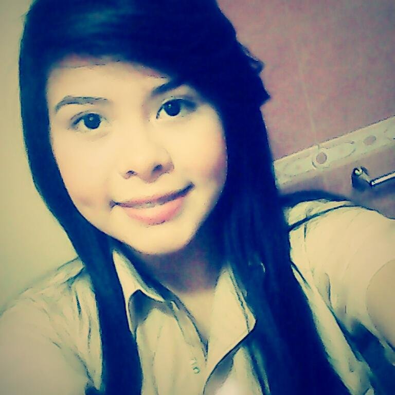 me considero ÚNICA, extremadamente divertida y extrovertida, estoy casada con la vida, enamorada de la música y apasionada del Amor ♥ Sigueme&teSigo;) CIMM♥