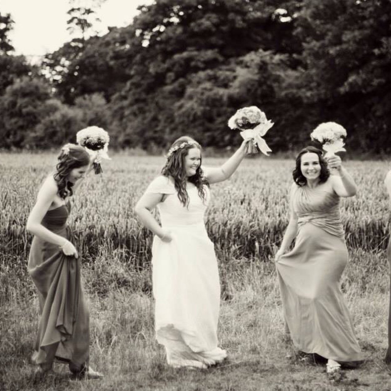 sleepingtreasre's profile picture. Marketing girl with a love for the Olsens, fashion, pooches & vintage treasures. Residing in Leeds.