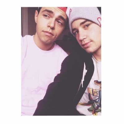0/5 but my lips have touched Luke Brooks cheek so who's the real winner here