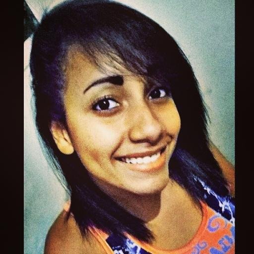 Cristã, 15, solteira.