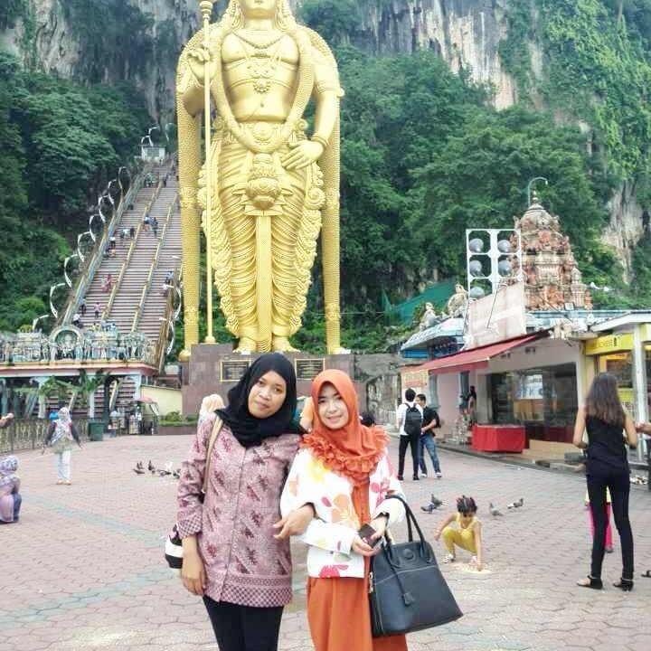 Srimaryati92's profile picture. 