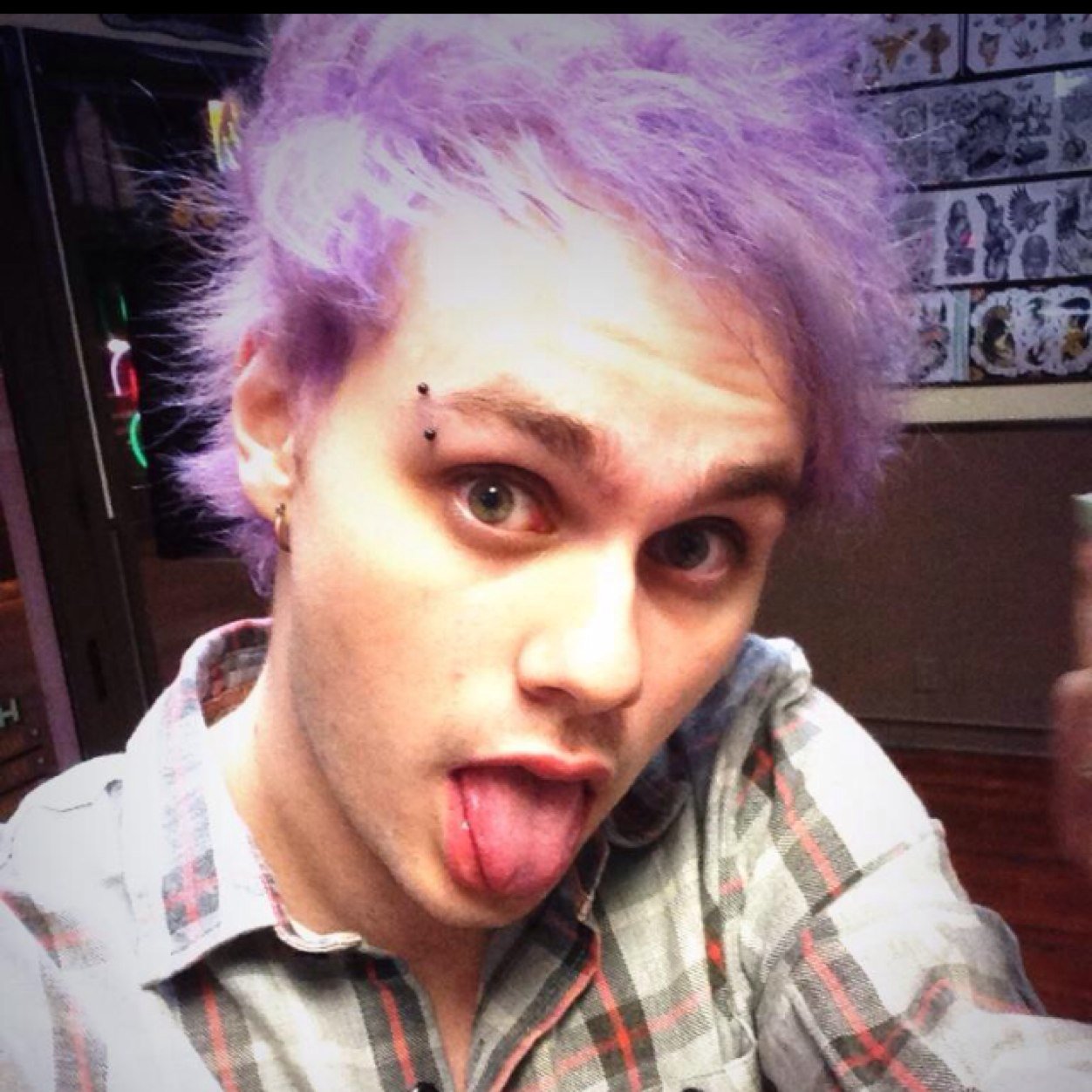 5sosmum1's profile picture. This is a free follow. RT this link pls