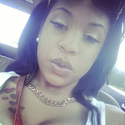 ThugginIG:YourssTrulyyyy....