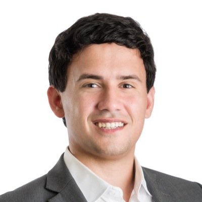Account Executive, HeadStart Social - specializing in business development and automotive digital marketing.