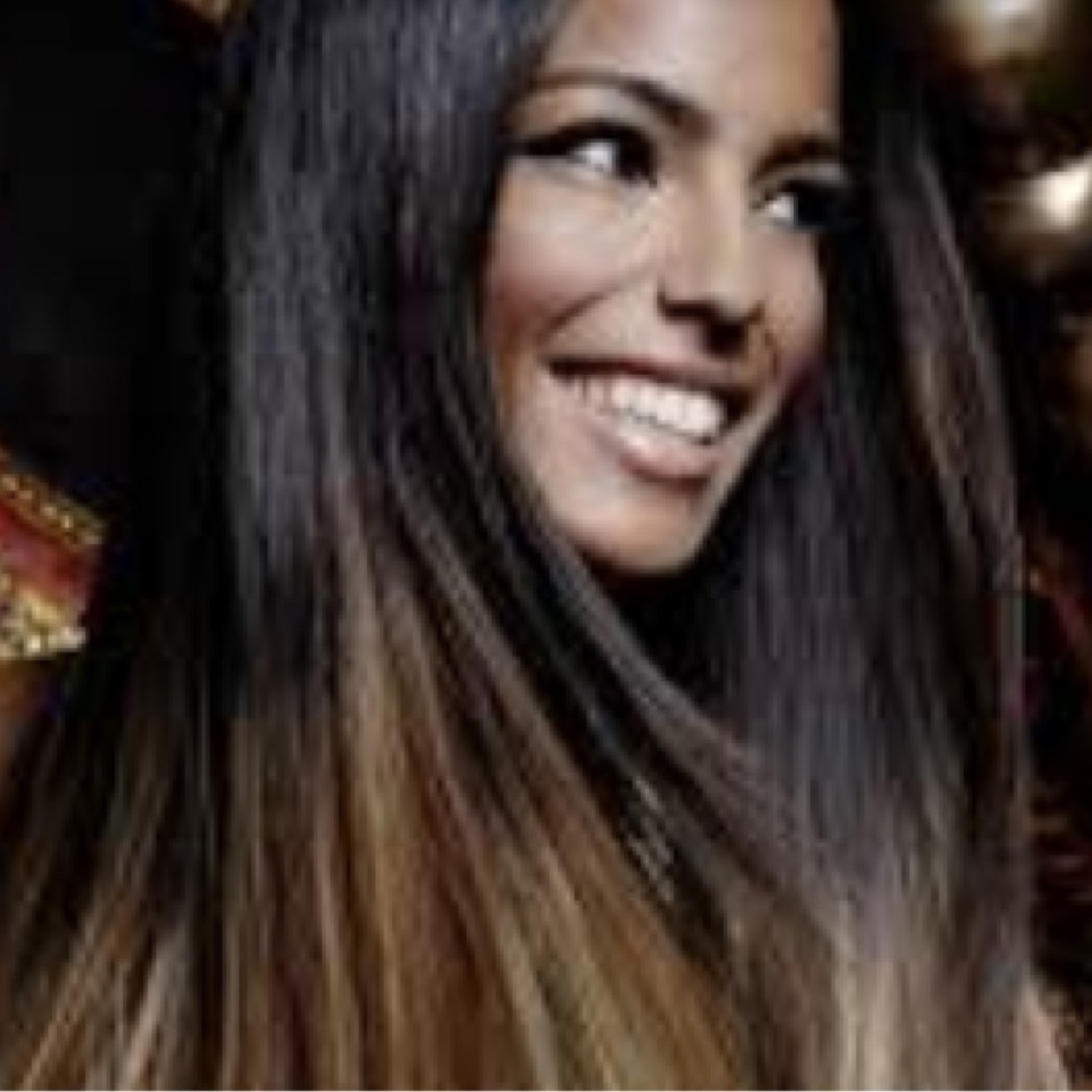 Mobile hair extension service. Hairaware@hotmail.com email for enquiries ir tweet!