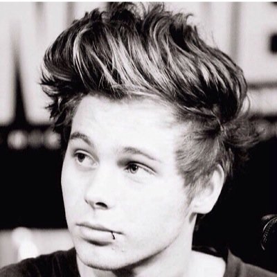 Go follow @officialmbalal if you want 5SOS to follow you!! @officialmbalal will DM your account to them. He does it everynight! goodluck!