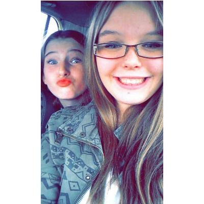 nathalie825's profile picture. 