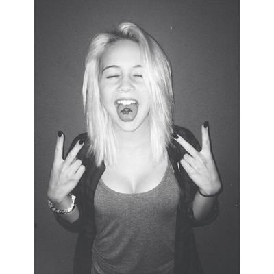 1DftDestinyHope's profile picture. You can't say beautiful without saying Bea.                             •Mean girls stay mean•