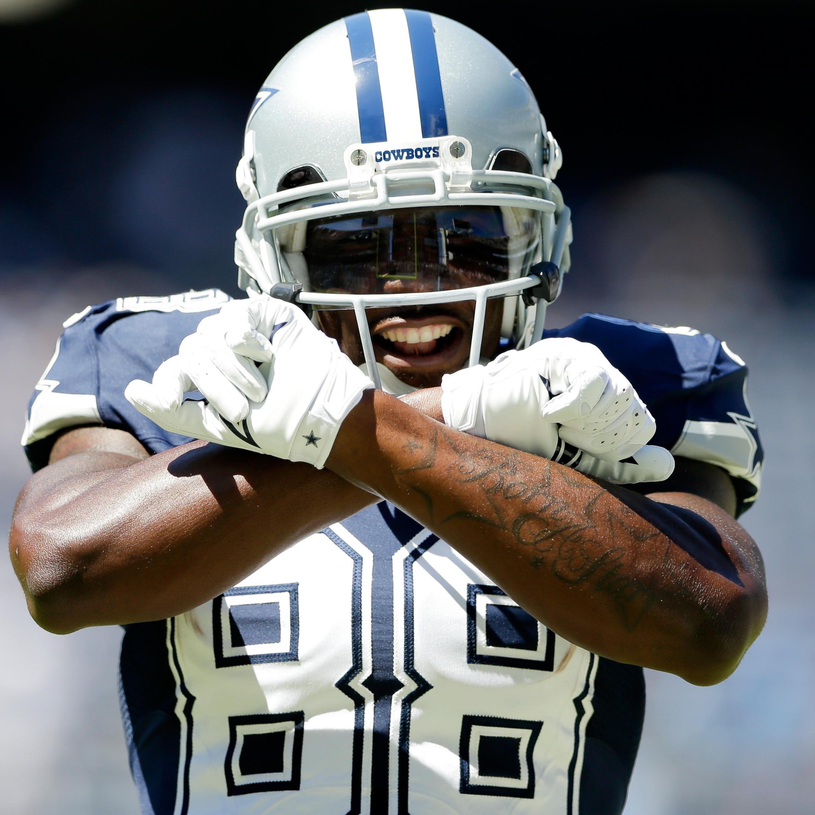 Scoring TD and tweets. Being the true #88 #CowboysNation #KCCO Not the real Dez(Or am I?)