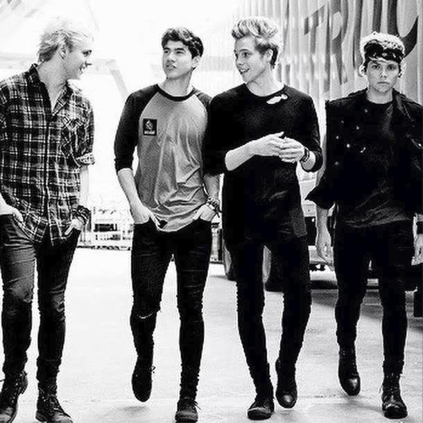 School of @5sos