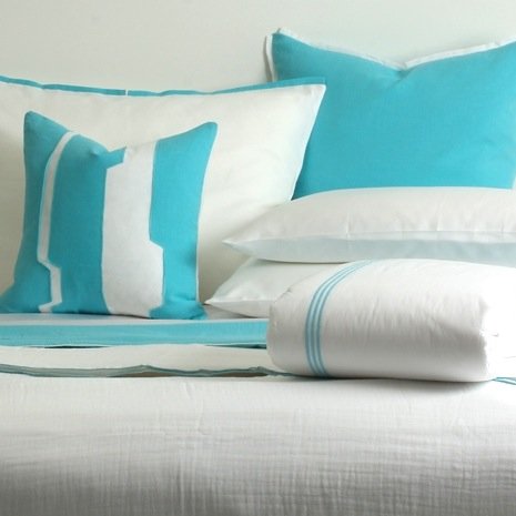 WHAT YOU FEEL IS WHAT YOU GET
Trend linens and bedding introduces an innovative touchy-feely approach to shopping.