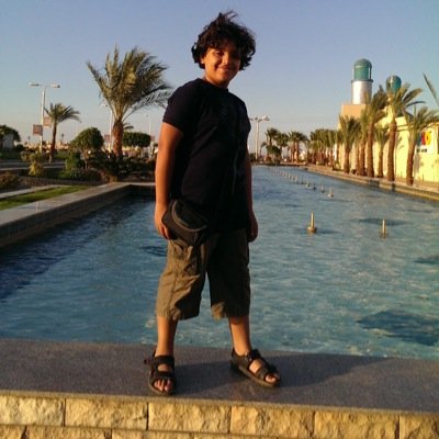 EzzatSo3691000's profile picture. 