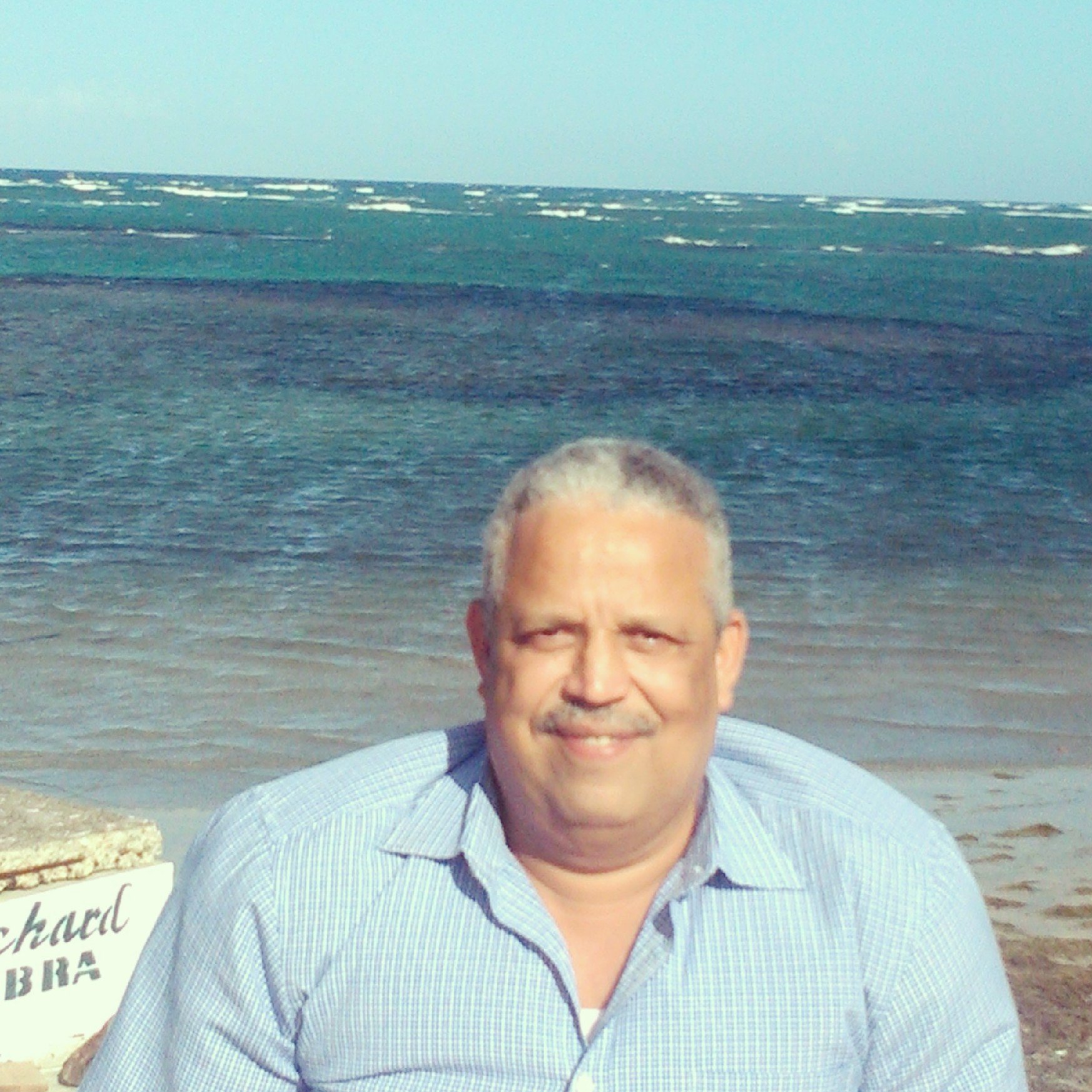 emerbarrera's profile picture. Mao, R.D. Aprecio la vida, el buen compartir y la variedad de opiniones en un mundo cambiante y conflictivo.