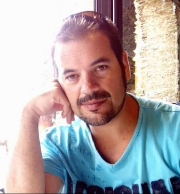 Mis inquietudes el que y el porque. Amante de la velocidad. Oficial de rescate e intervención, Taekwondoka, yogī, nadador y aprendiz de trader.