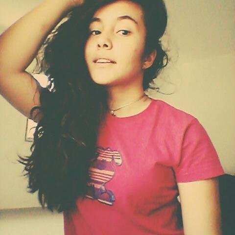Sigo todos de volta *-*
Apaixonada pelo Bernard ♥
Belieber ♥
Directioner ♥ 
Guinatica ♥
Insta: r4quel_lima *-*Ela é o amargo mais doce e o doce mais amargo