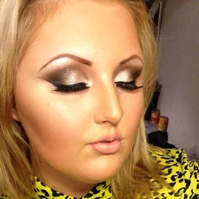 Make up artist based in Manchester and Wigan, email kimberleyshing@gmail.com instagram-kimberleyshing facebook-Make-up by Kimberley text 07826010606