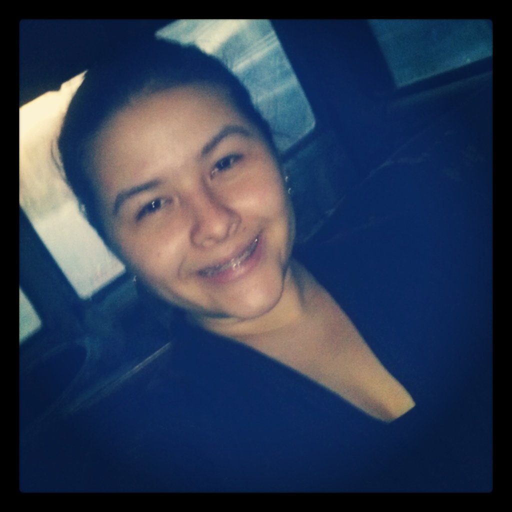 vanediaz16's profile picture. Love Books☀ Movies★ and Music♬