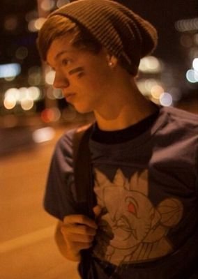 Badass from Indiana USA 18×RP Gay @ILcveYcu_ is mine back off