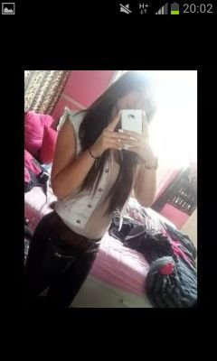 Follow insta; annekusjexx