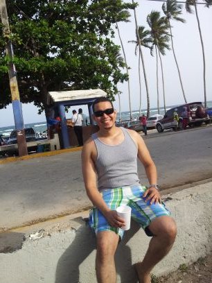 Software specialist, racing fan, born in Santo Domingo, Dominican Republic.