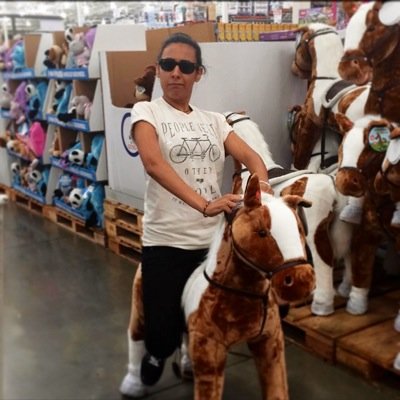 MoniMoMo90's profile picture. doing stuff and things