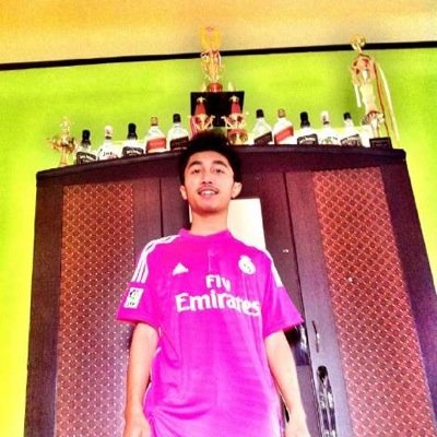NiLuhPutuEkaSari:*