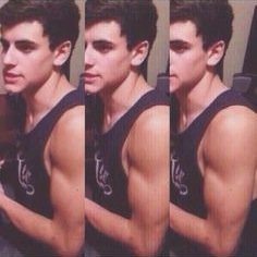 FOLLOW HIM !(: HES A MAGCON & O2L FANBOY!:)
