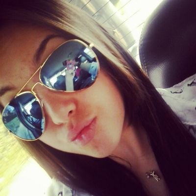 escorpiana,chocolate,coca-cola,@gusttavo_lima, amiga,irmã mais velha, familia,inventor dos amores,o futuro a deus pertence ♥ sonhadora :))