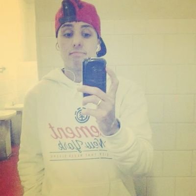 Quem nasceu pra se cú nunca vai se pica ♪