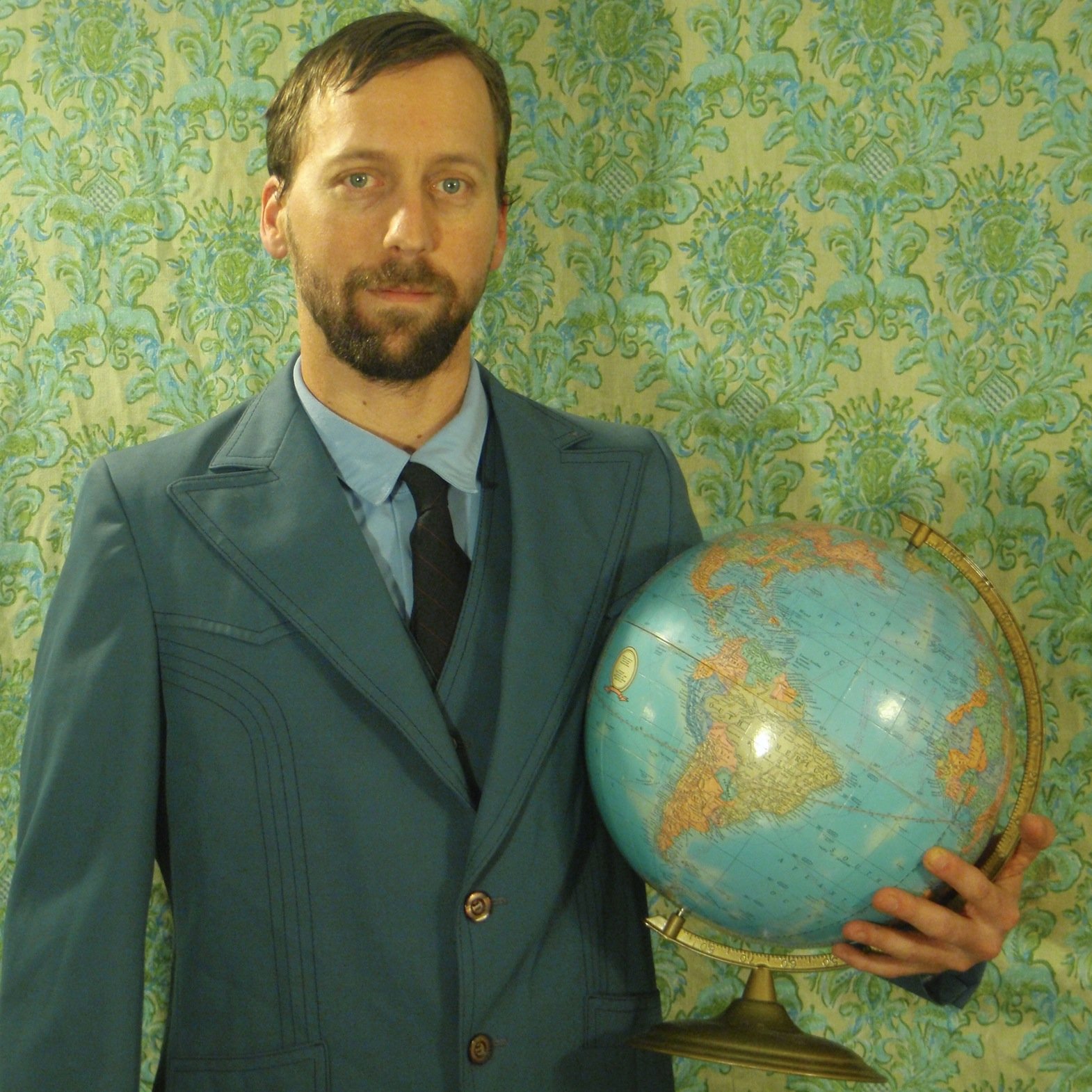 IQwithBobRay's profile picture. Bob Ray asks the Important and hard Questions of the day so you don't have to.