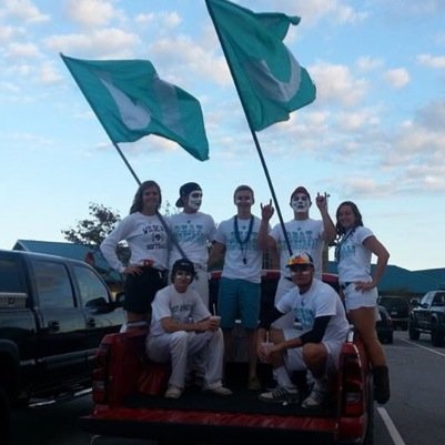 The best dang tailgating squad in Joco. Every friday night at 5 at the same location as the game. Freshman to seniors, we want everybody there! #TealTerror