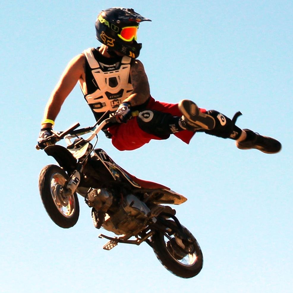 Professional freestyle mini bike team - coming to a show near you!
+ Loose Kid Industries + Utopia Optics + Teencee Graphics