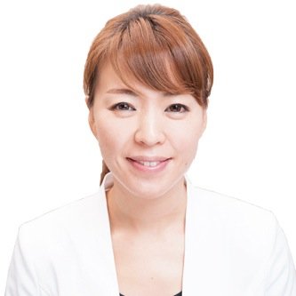 お台場でまつげエクステのメーカーをやっています。
脳内90％はまつげのことです