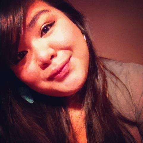 Born & Raised in Guam. Live in Oregon. Mommy to 2 Corgi pups Cookie Doe & Teddy Bear. Nail polish junkie & addict of shopping & subscription boxes.