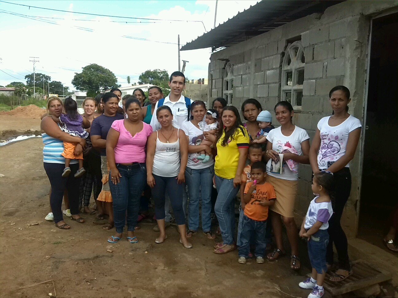 politico,deportista y consejero del consejo local de planificacion de obras publicas de la alcaldia de piar- upata el pao y el manteco. AL SERVICIO DE MI PUEBLO