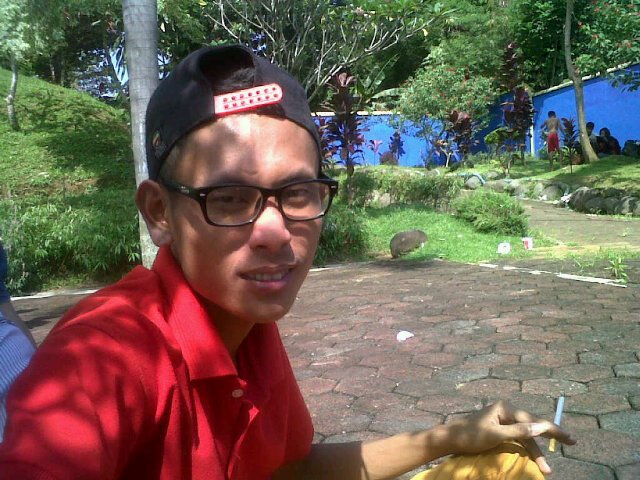 YahooYj's profile picture. Hidup hanya 1x brikanlh yg trbaik