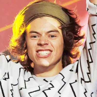 Primeiramente te dei esse folow agr seja legal e nao siga de volta e sim @viihbeatriz_00 ela é directioner e lovatic e a @pelodoharry tbm ela segue de volta