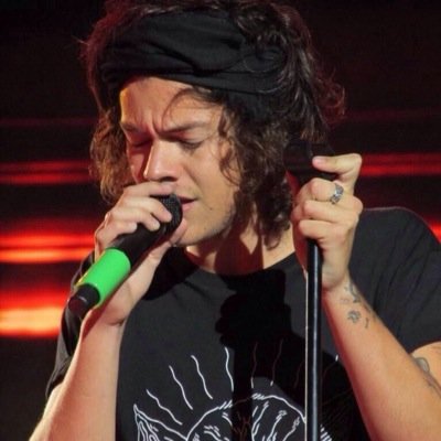 follow @swagzarry and add her on snapchat same user! :)
