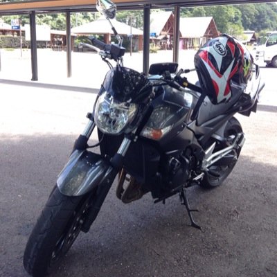 バイク素人GSR400乗ってます、野球、洋楽すきです、バイク好きな方々よろしくお願いします