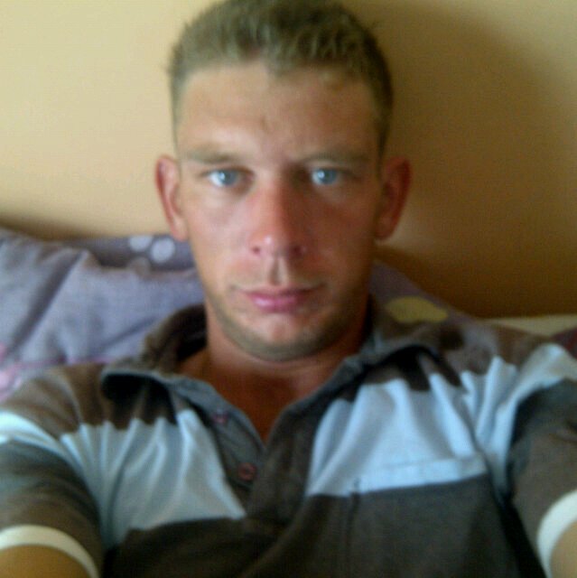 BBM Pin:27B373A8