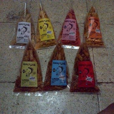 keripik pangsit lada varian rasa