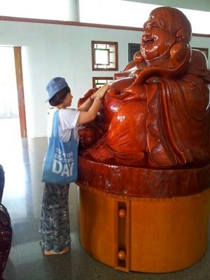 khj0708's profile picture. 늦었다 라고 말 할수있는 순간은 죽기 직전뿐이다. 시작의 순간은 언제나 새벽이다.