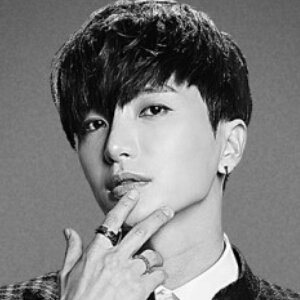 lovejs_0701's profile picture. 해가 쨍쨍한 날에도
비 내리는 날에도 
바람 부는 날에도
생각나는 단 한사람      
                                               
♥언제나 내 맘 속 P.J.S.♥